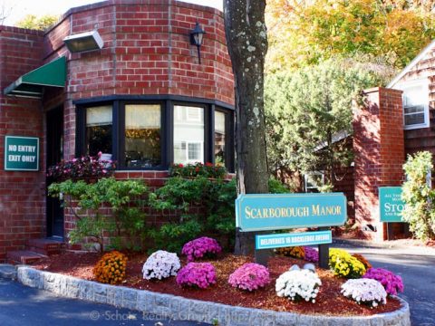 Manned gatehouse welcomes you and your guests.